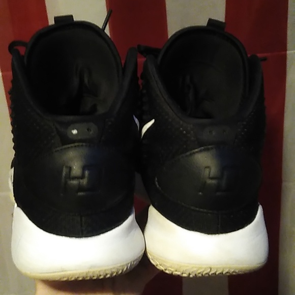 2019 Nike Hyper Dunk - Picture 3 of 6